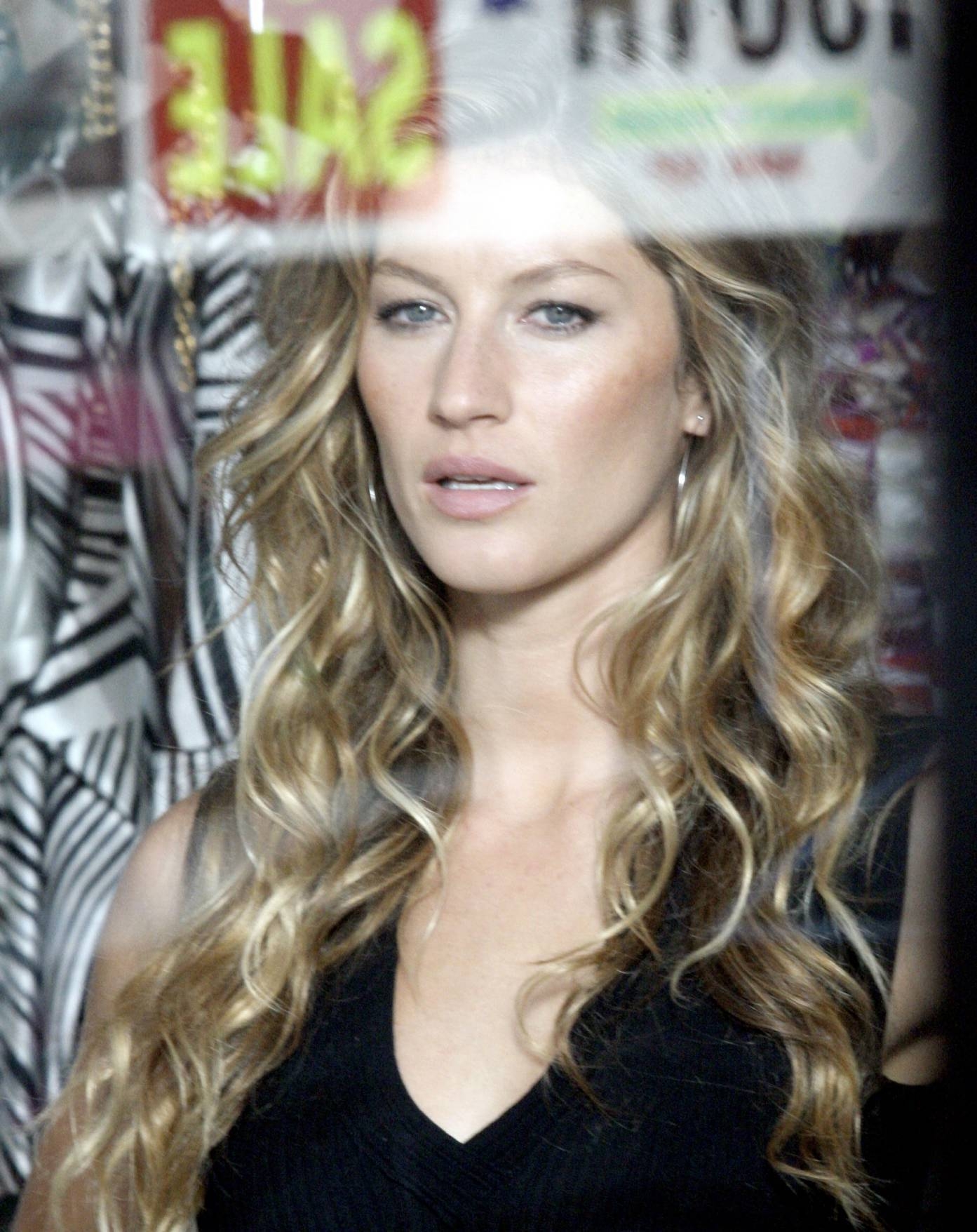 101008-gisele2.jpg