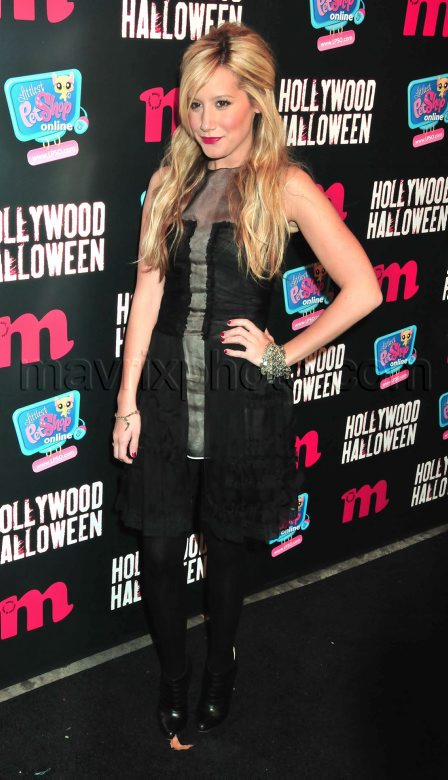 11_11_2009_Ashley_Tisdale_M_Magazine_Hollywood_Hallween_4