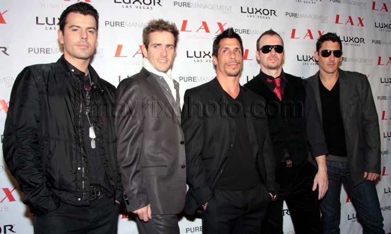 101308-nkotb2.jpg