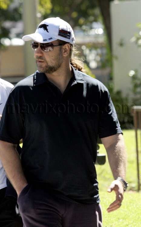 101408-russel-crowe-bloated.jpg