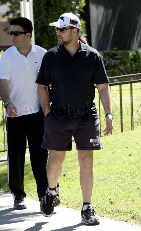 101408-russel-crowe-bloated4.jpg