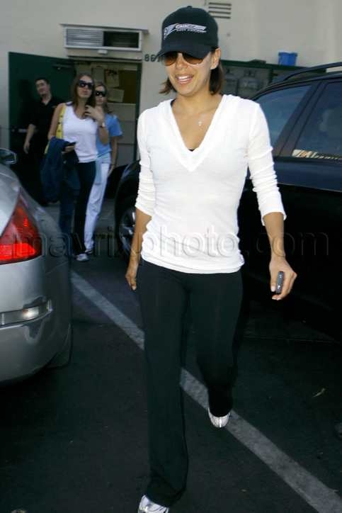 102808-eva-longoria2.jpg