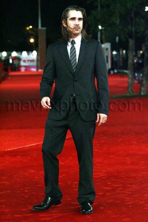 102908-colin-farrell3.jpg