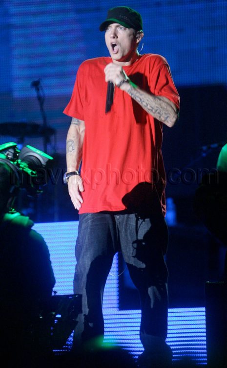 10_31_2009_Eminem_Live_Vodoo_Music_Experience_04