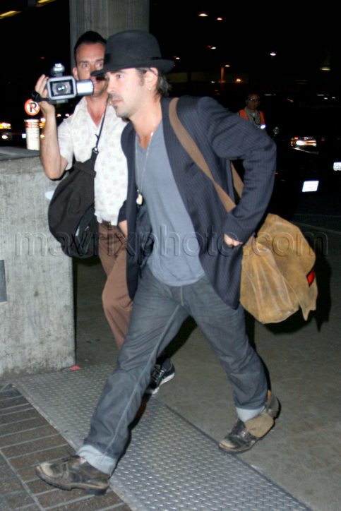11_05_2009_Colin_Farrell_Leaves_Town_4