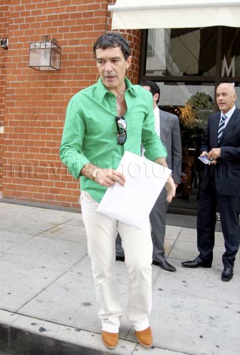 111108-antonio-banderas2.jpg