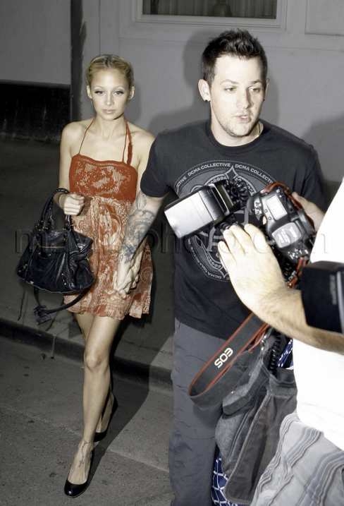 111408-nicole-richie4.jpg