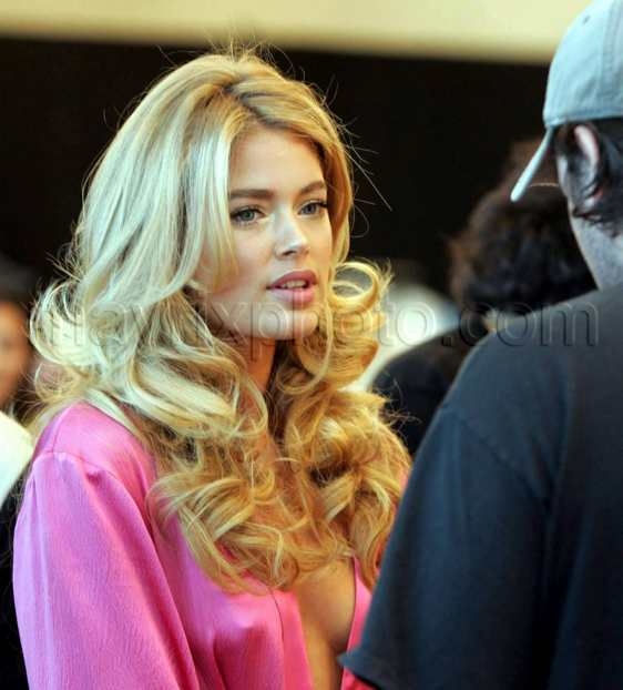 111608-backstage-at-vs2.jpg
