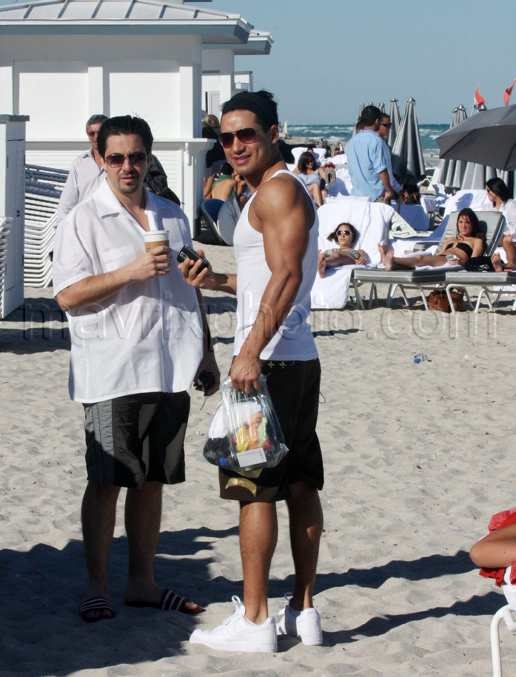 111708-mario-lopez2.jpg