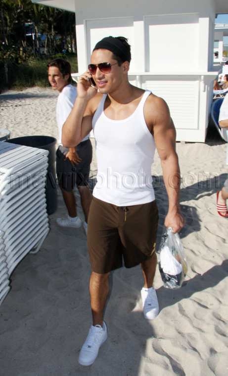 111708-mario-lopez4.jpg