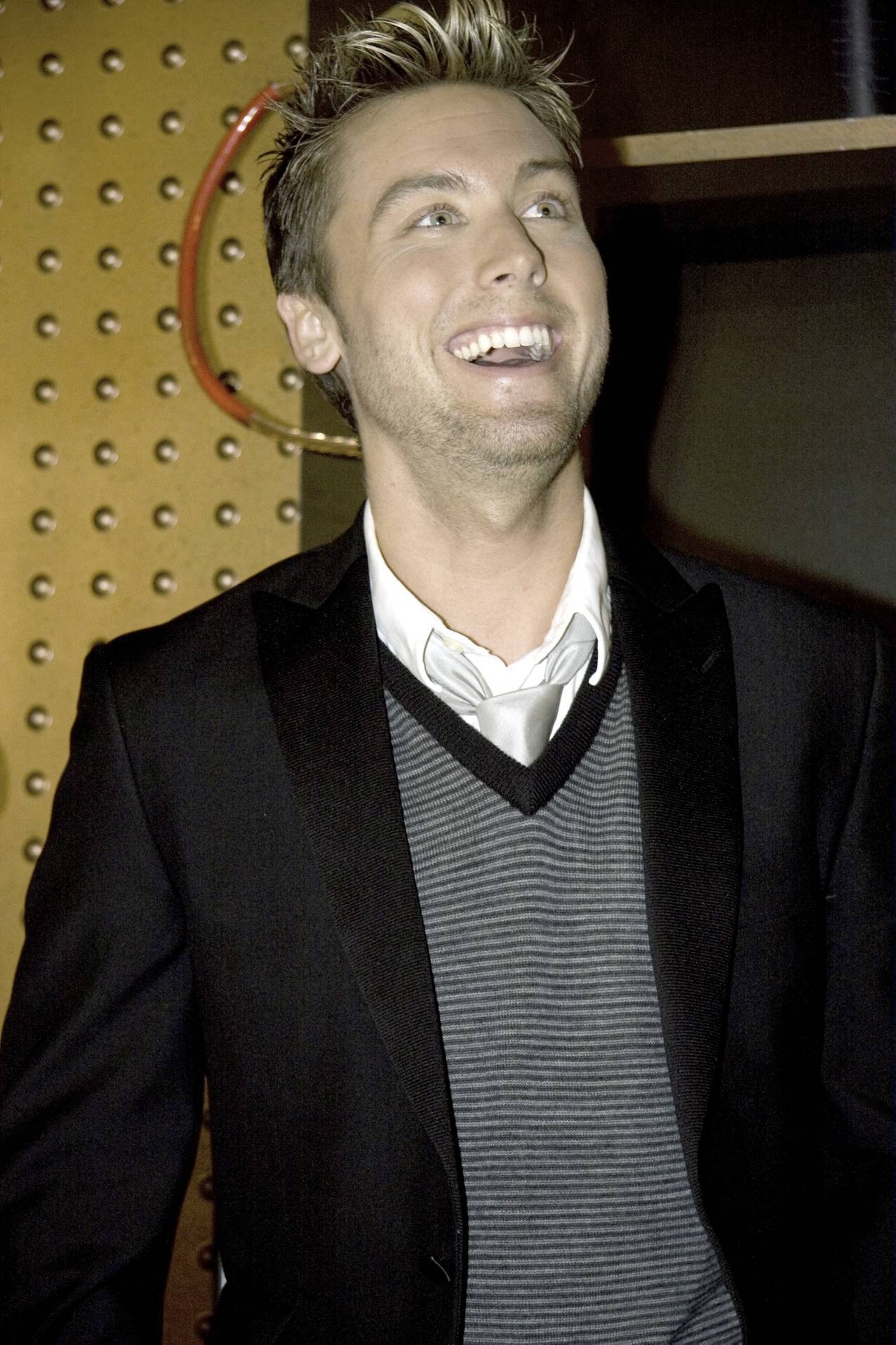 112108-lance-bass-wine-launch3.jpg