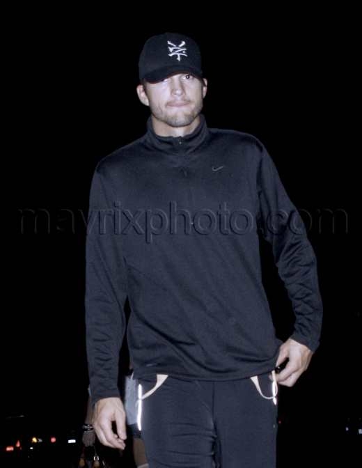 11308-ashton-kutcher4.jpg