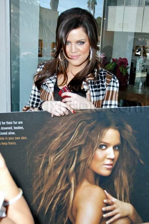 blog_121008_khloe_kardashian_06.jpg
