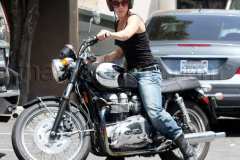 blog_pink_motorbike_studio01.jpg