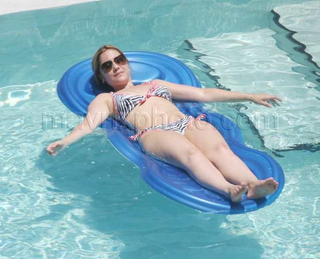 blog_heidi_champagne_poolday_excl_37.jpg