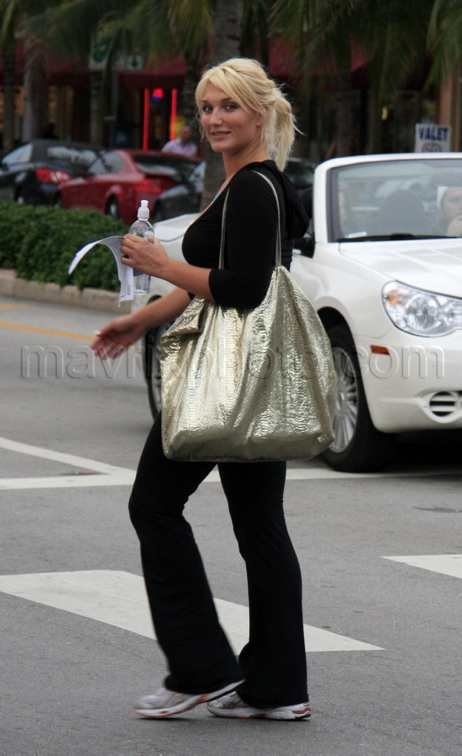 81608-brooke-hogan2.jpg