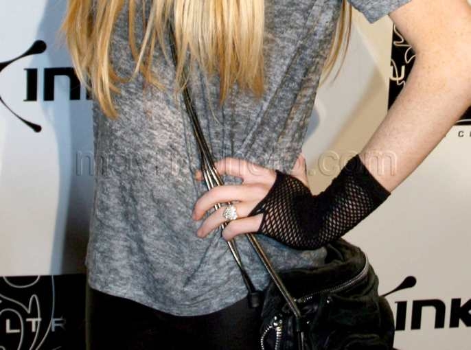 91308-lindsay-lohan-engagment2.jpg