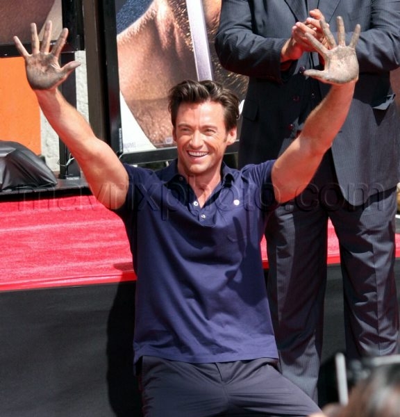 hugh_jackman_handprint_MX0042109_110.jpg