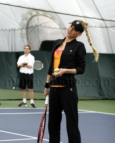 kournikova_MX005022009_1.jpg