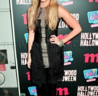 11_11_2009_Ashley_Tisdale_M_Magazine_Hollywood_Hallween_1.jpg
