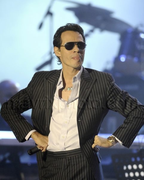 11_29_2009_Marc Anthony Live in Athens_1.jpg