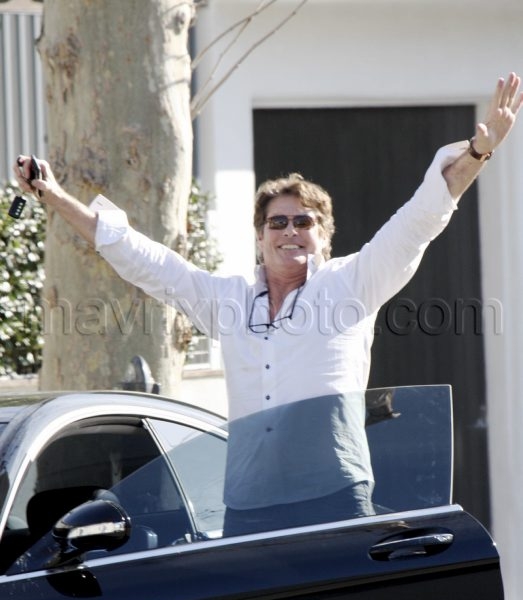 12_16_2009_Healthy Hasselhoff Shopping_1.jpg