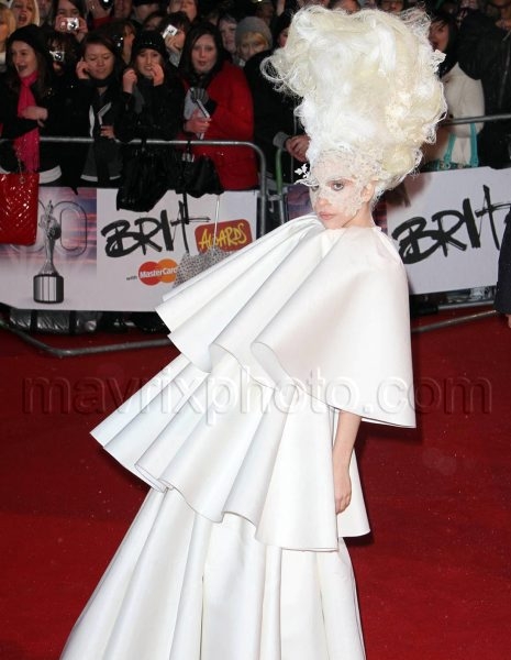 2_17_10_Lady Gaga at The Brit Awards_160.jpg
