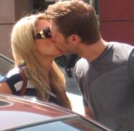 03_23_10_Bachelor Couple Jake Vienna Kiss_55.jpg