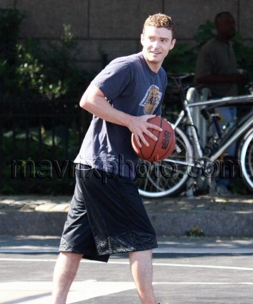 7_27_10_timberlake-harrelson-set_782