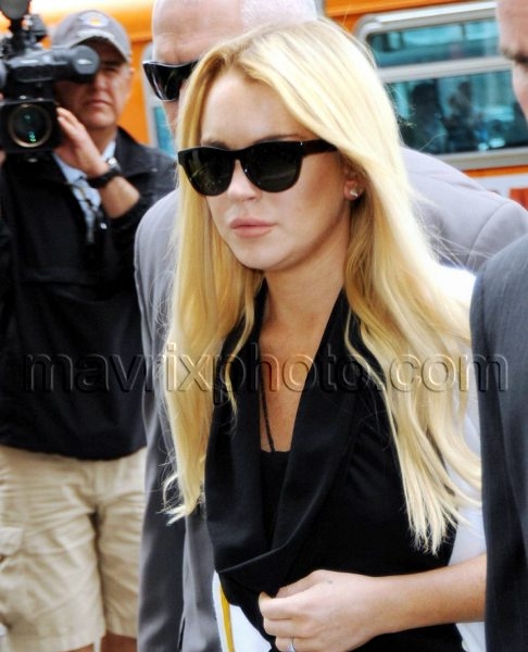 7_6_10_lindsay-lohan-going-to-jail_615