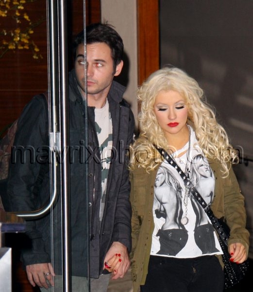 11_23_10_christina-aguilera-boyfriend_32