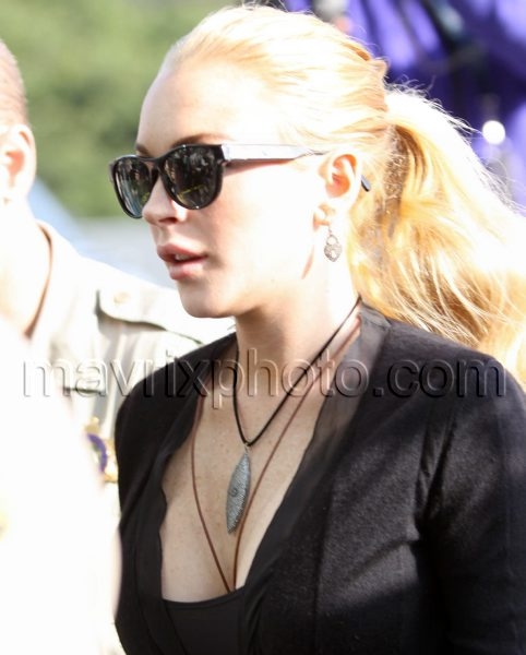 2_23_11_lindsay-lohan-court-arrival_32