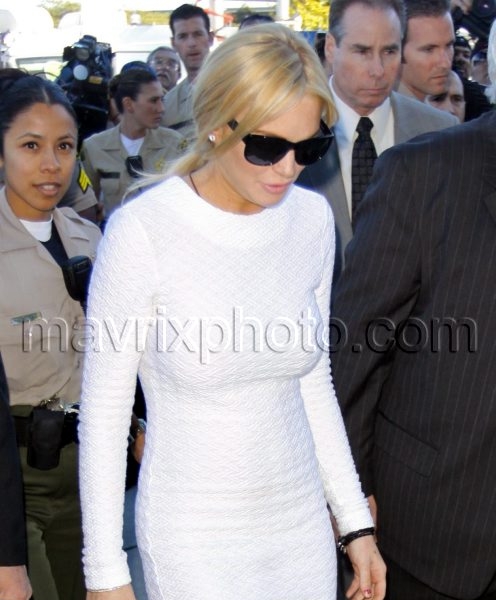 2_9_11_Lindsay Lohan Court_1