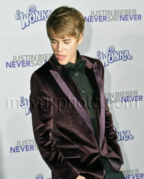 2_9_11_never-say-never-premiere_6