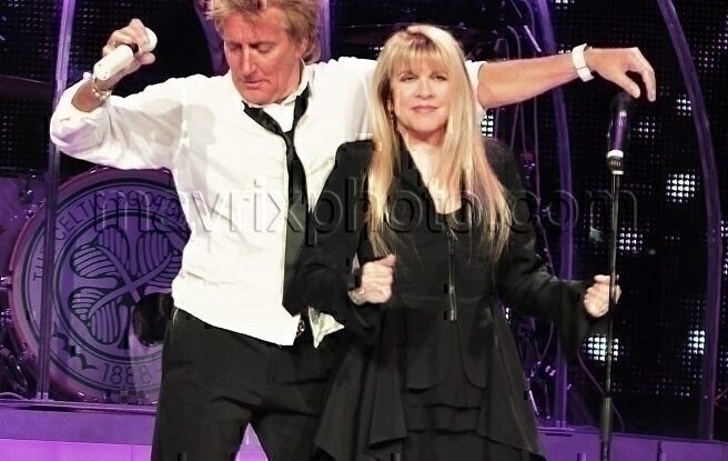 3_27_11_rod-stewart-stevie-nicks-ny-duet_77