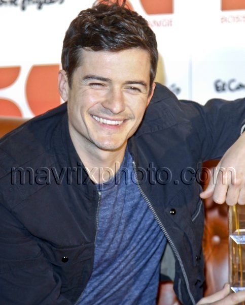 3_16_11_orlando-bloom-boss-orange_23