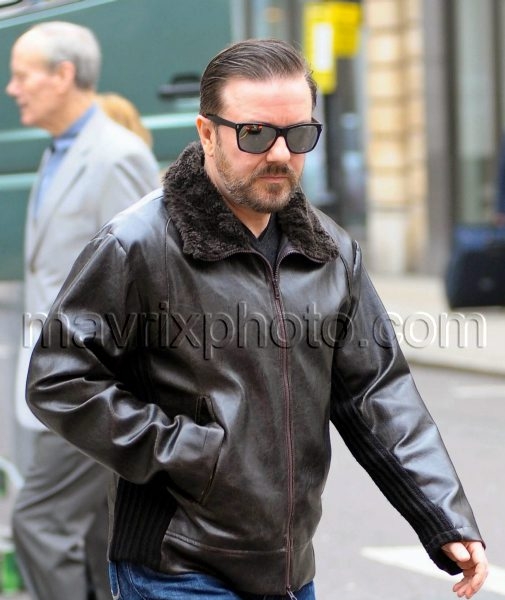 3_17_11_ricky-gervais-casual_1