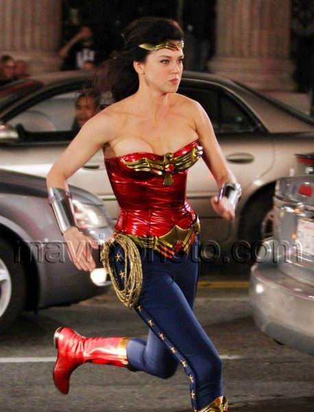 3_30_11_palicki-wonder-woman-costume_5