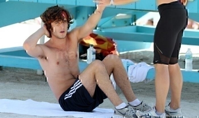 Diego Boneta Beach Workout_5_20_11_62