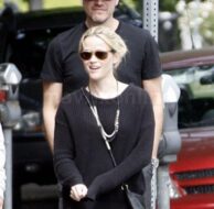 Reese Witherspoon Hubby Lunch_6_5_11_177