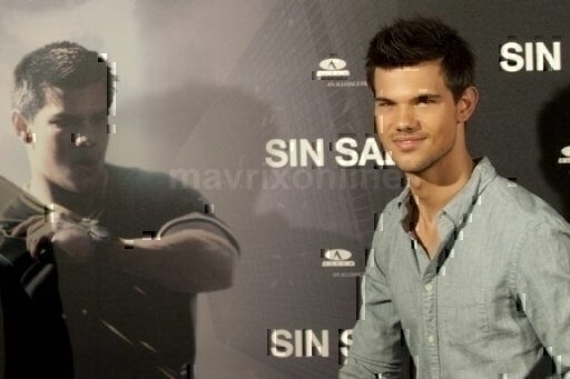 Taylor Lautner Abducted Madrid_9_29_11_01