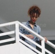 Rihanna Balcony_01_01_12_01