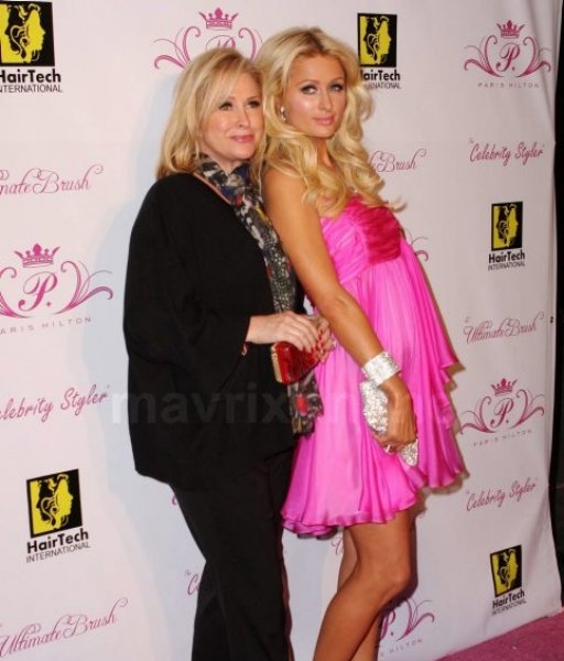 Paris Hilton Humanitarian_06_08_12_01