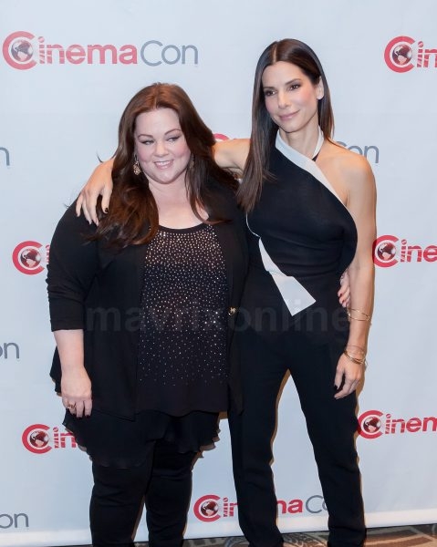 sandra-bullock-2013-cinemacon_04_18_13_001