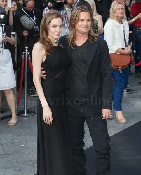 brad-and-angie-world-war-z-uk-premiere_06_02_13_01